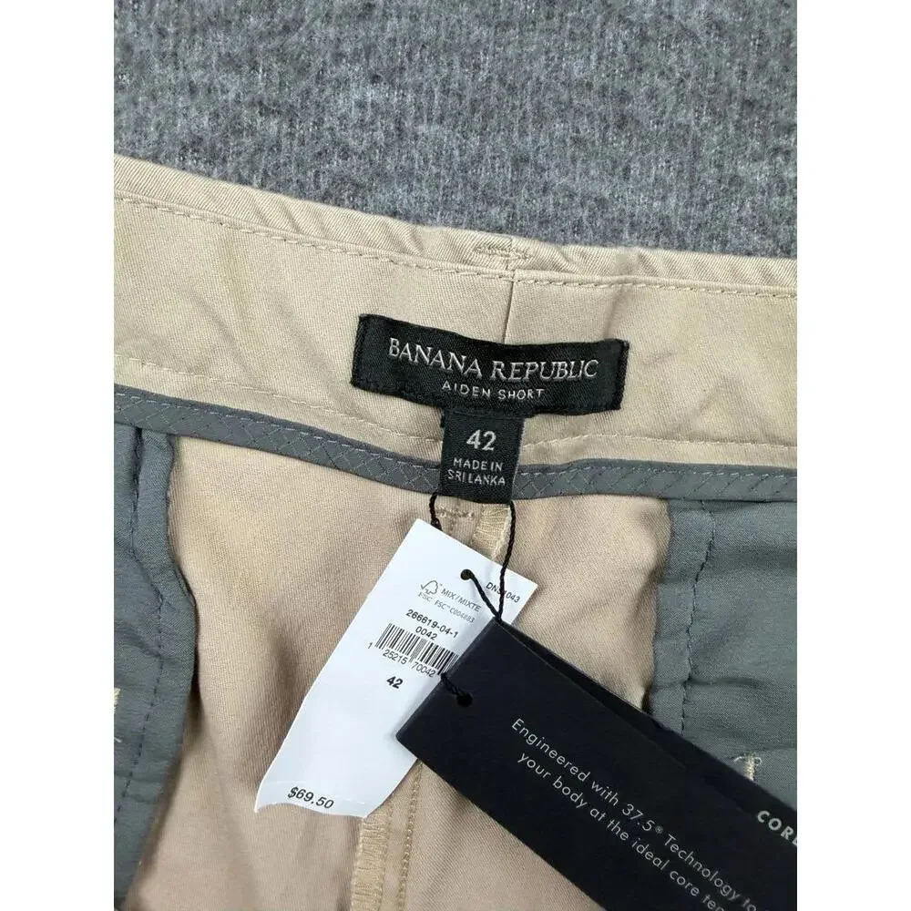 Banana Republic Core Temp Aiden Short Men's Khaki‎ Chino Shorts Size 42